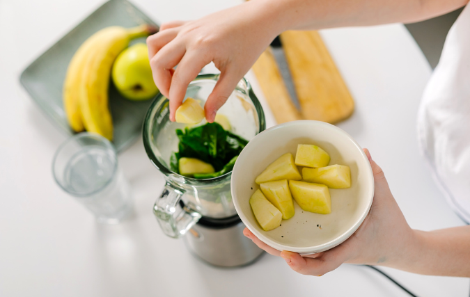 Mindful eten: Hoe je met aandacht kunt eten voor een gezondere levensstijl