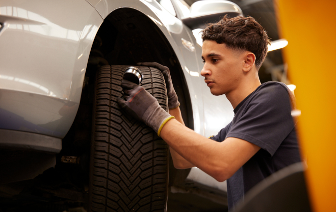 KwikFit Bandenmonitor: Meer Nederlanders blijven doorrijden op winterbanden in de zomer